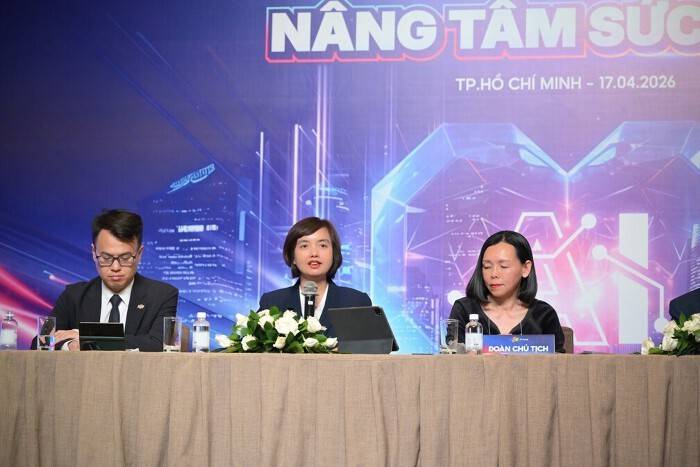 Giám đốc điều hành FPT Retail - Nguyễn Đỗ Quyên trong ĐHĐCĐ 2026. (Ảnh: FPT Retail)