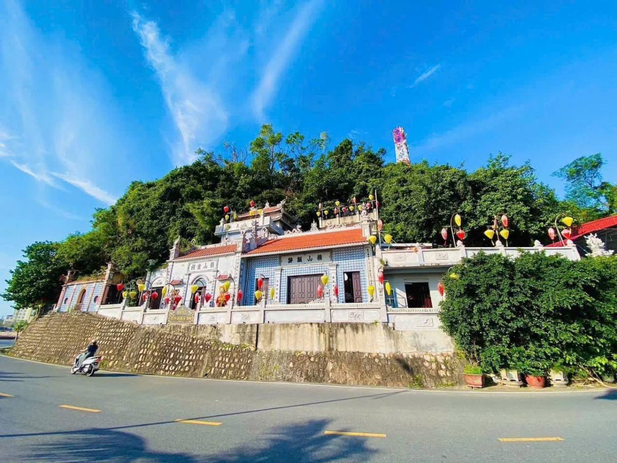 Rộn ràng Lễ hội Cầu Cơ đền Vạn Ngang 2026 – Nét linh thiêng giữa lòng biển Đồ Sơn