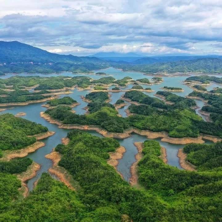 Nghỉ lễ 30/4: Tránh “biển người” bằng cách chọn điểm đến và lịch trình hợp lý