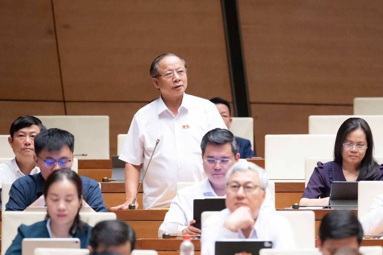 Đại biểu Quốc hội Nguyễn Văn Thân đề xuất dành 30% gói thầu đầu tư công cho doanh nghiệp vừa