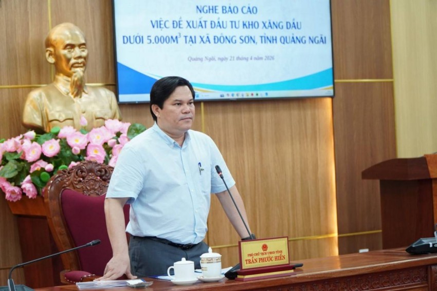 Phó Chủ tịch UBND tỉnh Trần Phước Hiền phát biểu kết luận cuộc họp