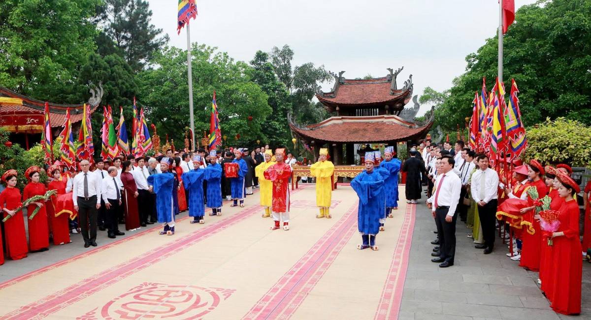 Phú Thọ dâng hương Quốc Tổ và Tổ Mẫu, lan tỏa đạo lý nguồn cội