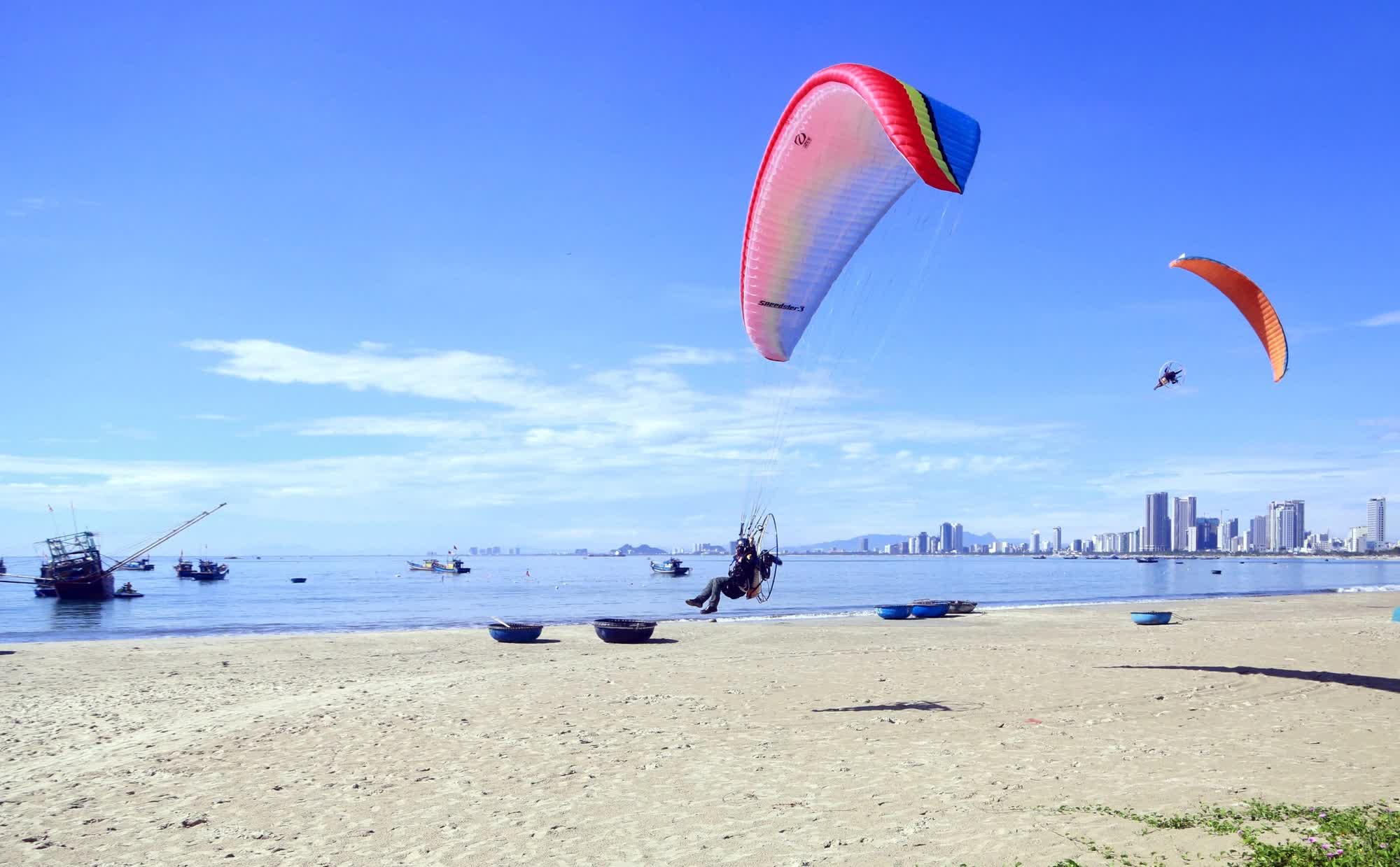 Đà Nẵng vào “tâm điểm” tìm kiếm dịp lễ 30/4: Du lịch biển dẫn sóng kỳ nghỉ dài