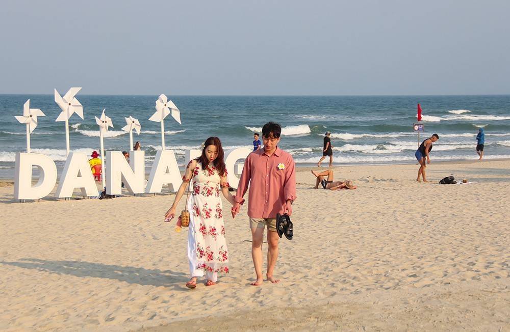 Đà Nẵng vào “tâm điểm” tìm kiếm dịp lễ 30/4: Du lịch biển dẫn sóng kỳ nghỉ dài