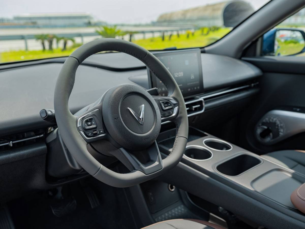 VinFast VF MPV 7 - “Món hời” cho gia đình thích du lịch