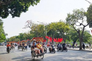 Hà Nội dự kiến cấm xe máy xăng quanh hồ Hoàn Kiếm từ 1/7