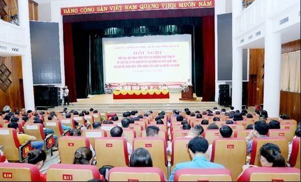 Công đoàn Lào Cai đối thoại 500 công nhân, gỡ “điểm nghẽn” quyền lợi