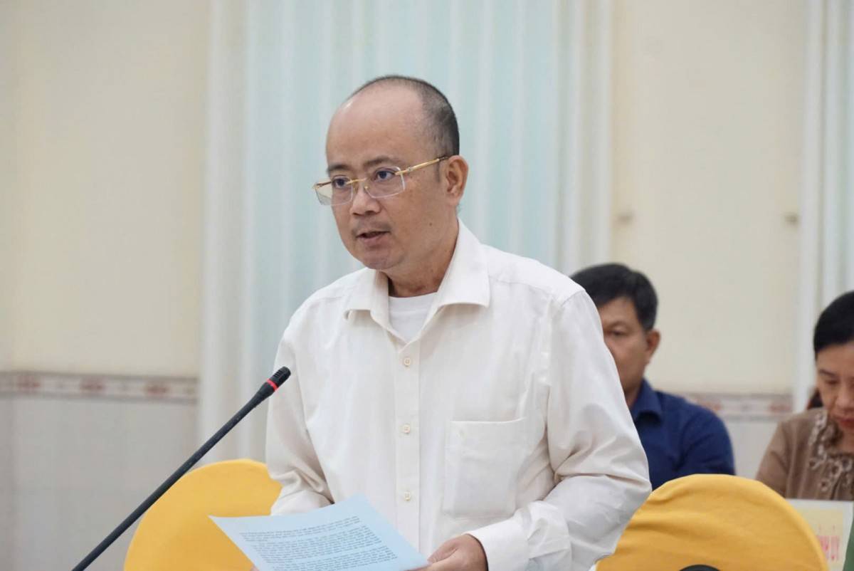 ông Trần Văn Vũ - Phó Giám đốc Sở Tài chính tỉnh Tây Ninh thông tin tại cuộc họp