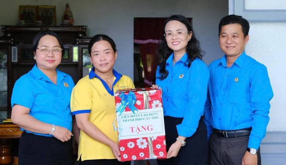 Công đoàn Cần Thơ: 51 năm hành trình không rời người lao động