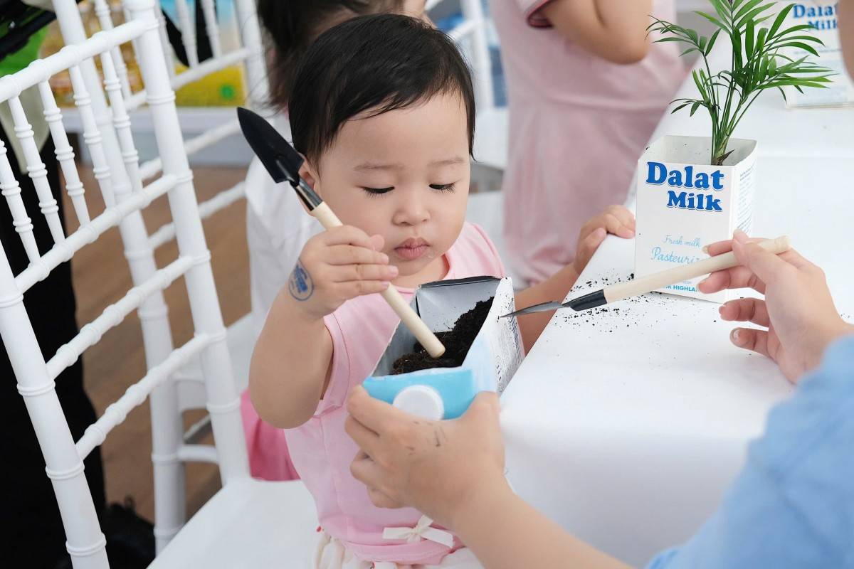 Workshop Vỏ hộp tái ‘xinh’ 4: Lan tỏa vòng tuần hoàn xanh hưởng ứng Ngày Trái Đất