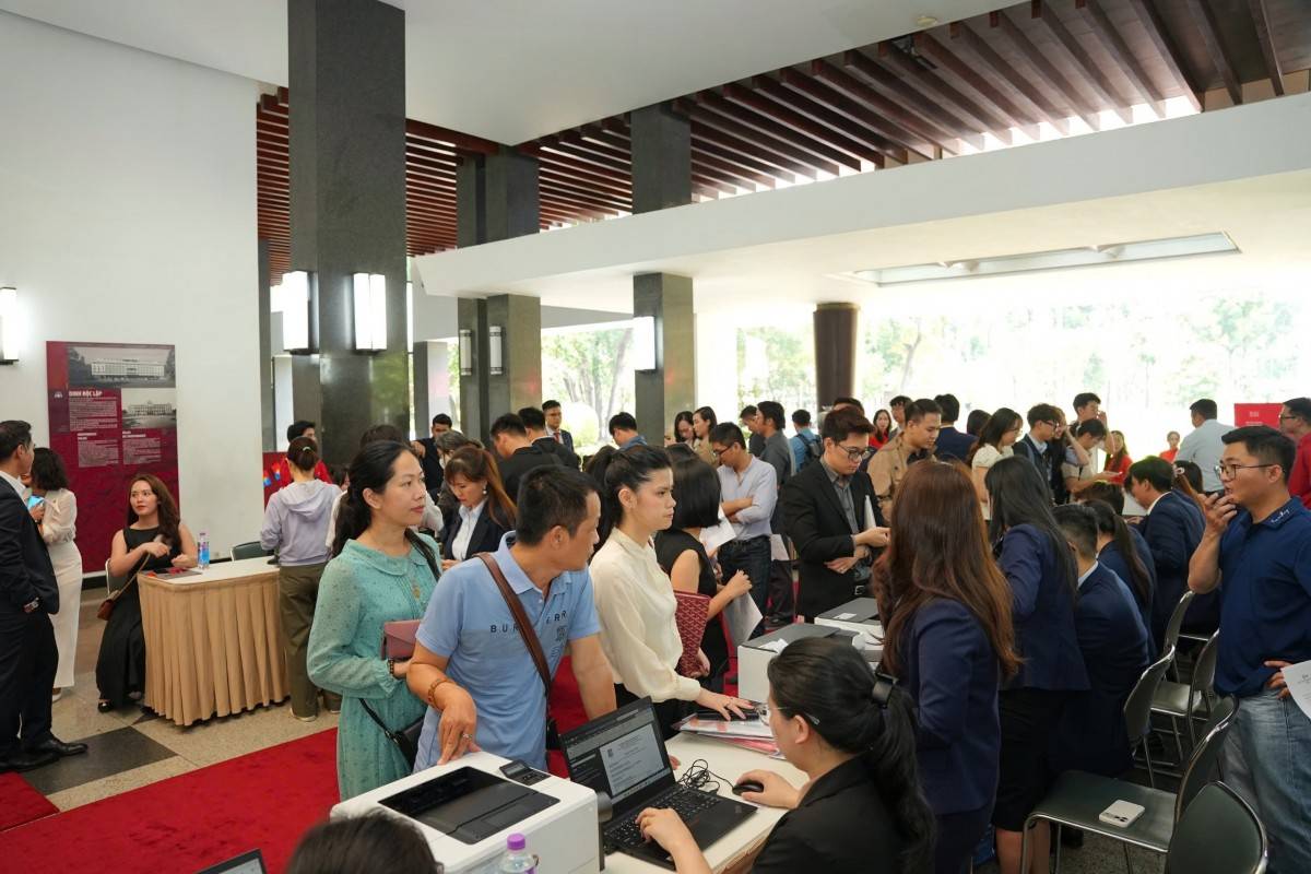 Chứng khoán SSI: 20 năm chi cổ tức tiền mặt, cổ đông tham dự kín hội trường