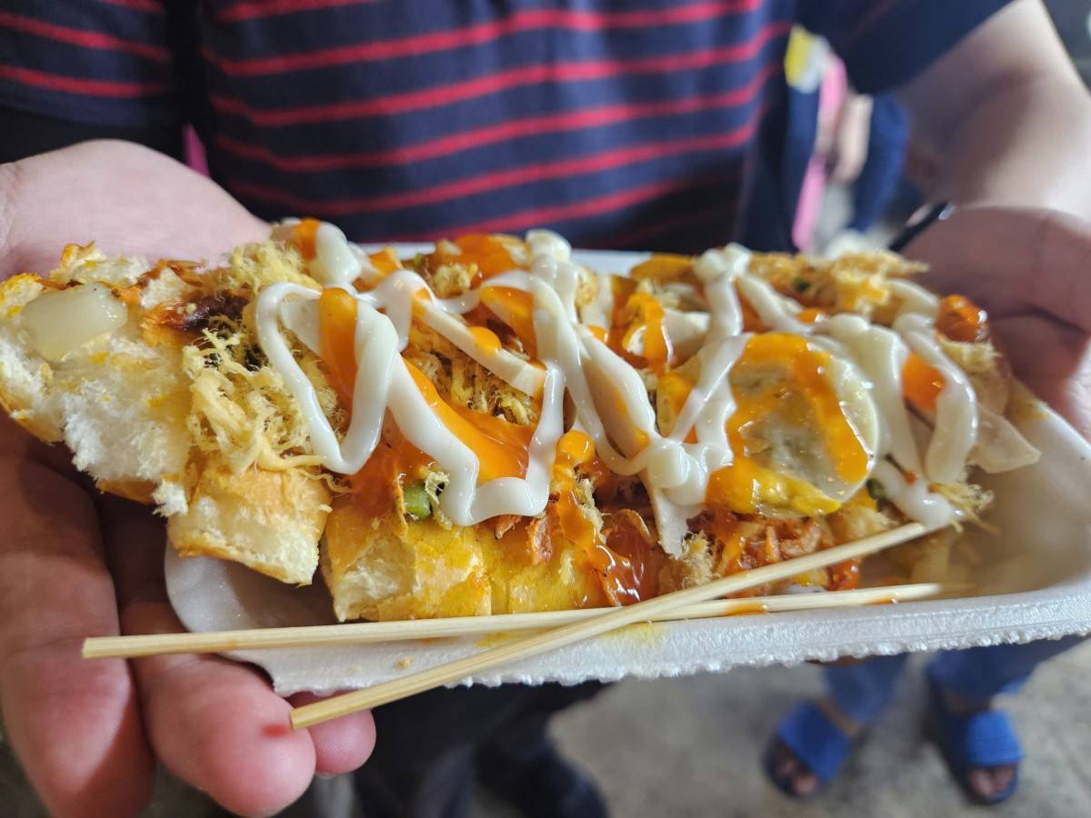 Hàng nghìn người dân TP.HCM đổ về dự lễ hội bánh mì 2026