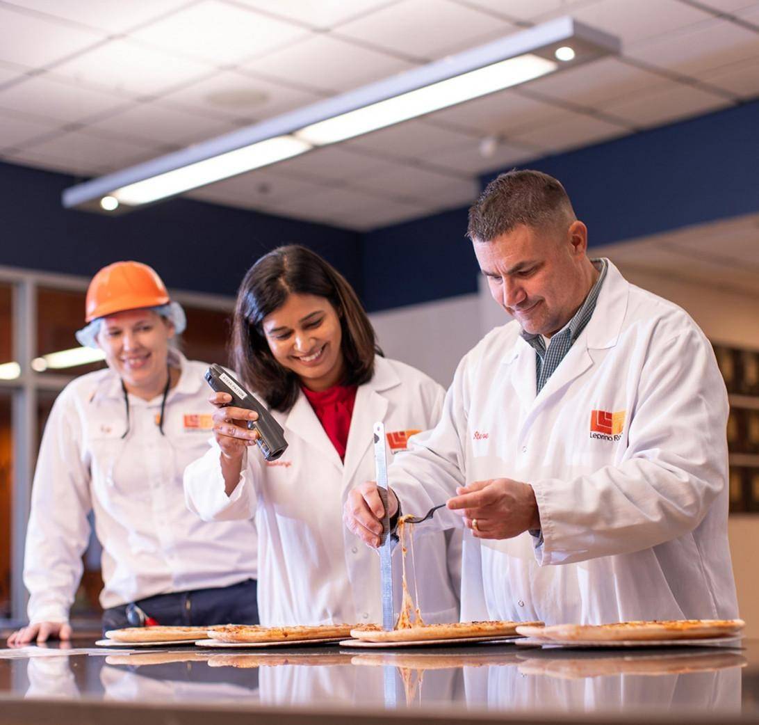 Từ nhà máy đến từng cửa hàng, Leprino Foods xây dựng hệ thống cung ứng ổn định chính xác gần như tuyệt đối.