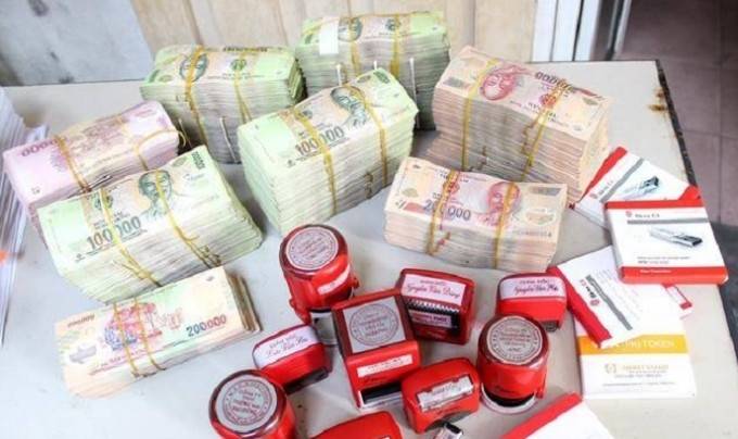 Buôn bán hóa đơn trái phép là hành vi vi phạm pháp luật nghiêm trọng, nhằm mục đích hợp thức hóa hàng hóa trôi nổi, trốn thuế hoặc giảm số thuế phải nộp. 