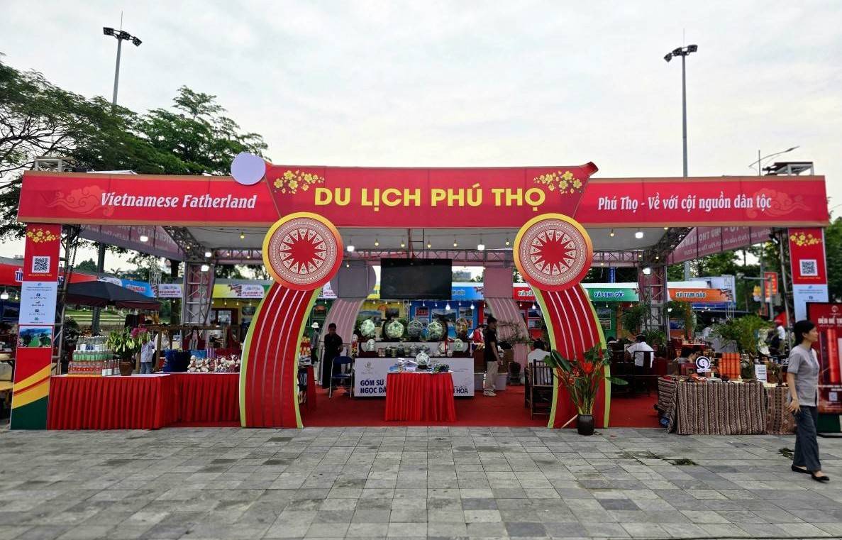 Sắc màu Du lịch Đất Tổ: Kích cầu mạnh mẽ mùa lễ hội 2026