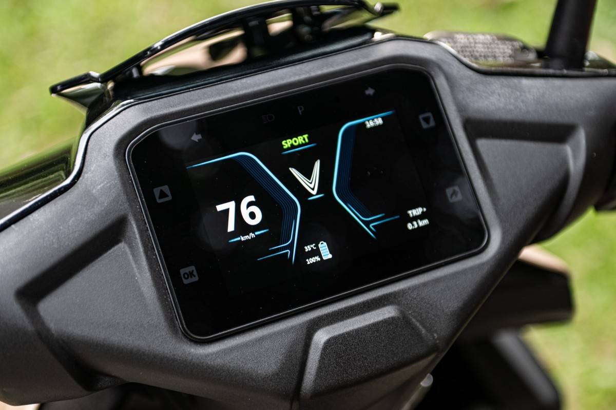 Ưu đãi tháng 4 sắp khép lại, VinFast Viper đổi pin siêu tốc hút khách chốt đơn trước giờ G