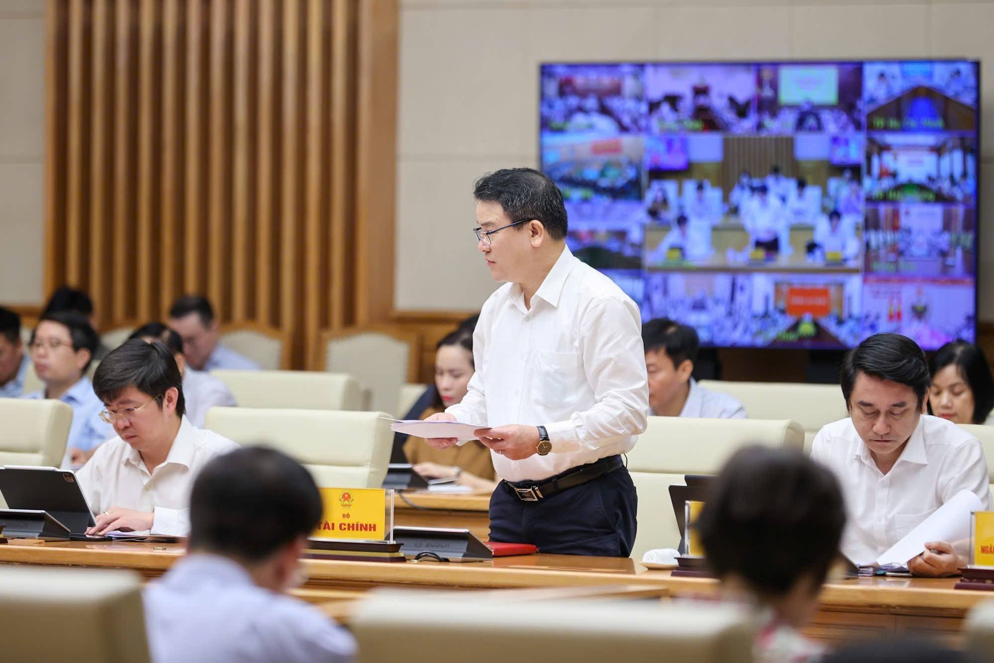 Giải ngân vốn đầu tư công 4 tháng đầu năm đạt 12,6%: Nhiều bộ, địa phương “chậm chân”