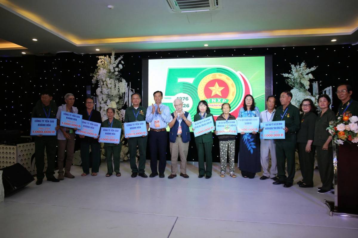 Lễ kỷ niệm 50 năm Ngày truyền thống Lực lượng TNXP Khánh Hòa, thắp sáng mãi tinh thần xung phong