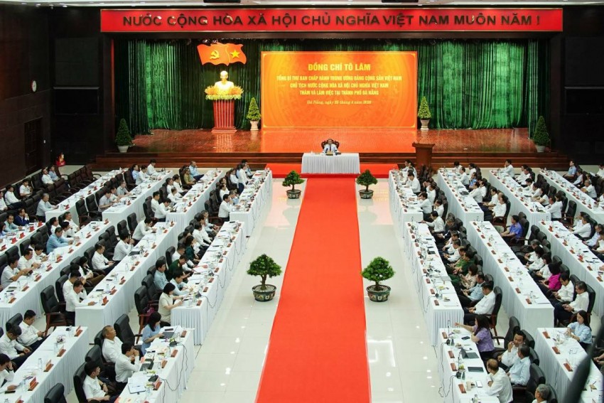 Tổng Bí thư, Chủ tịch nước Tô Lâm chủ trì buổi làm việc với Ban Thường vụ Thành uỷ Đà Nẵng vào chiều 25-4..