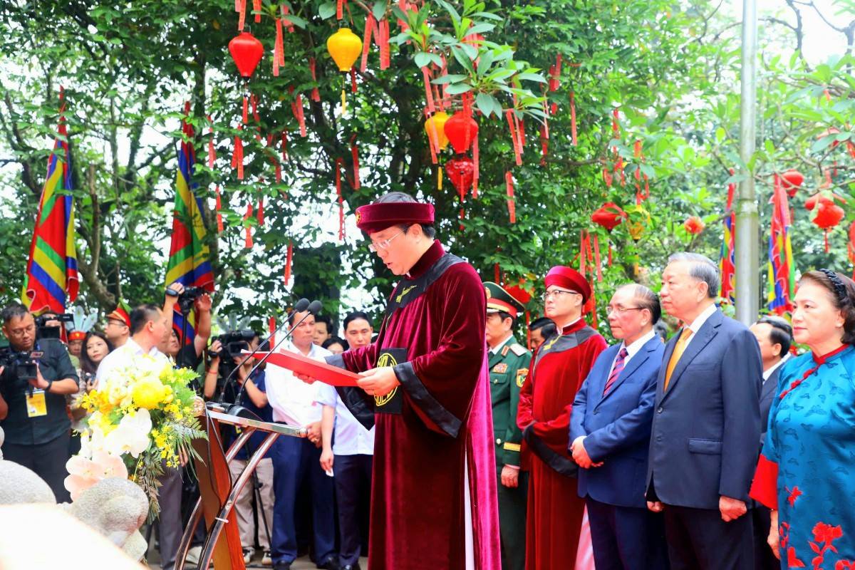 Tổng Bí thư, Chủ tịch nước Tô Lâm dâng hương Giỗ Tổ