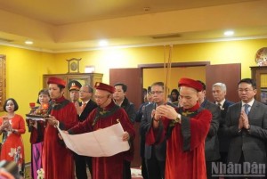 Quốc giỗ thiêng liêng gắn kết triệu trái tim người Việt Nam xa xứ