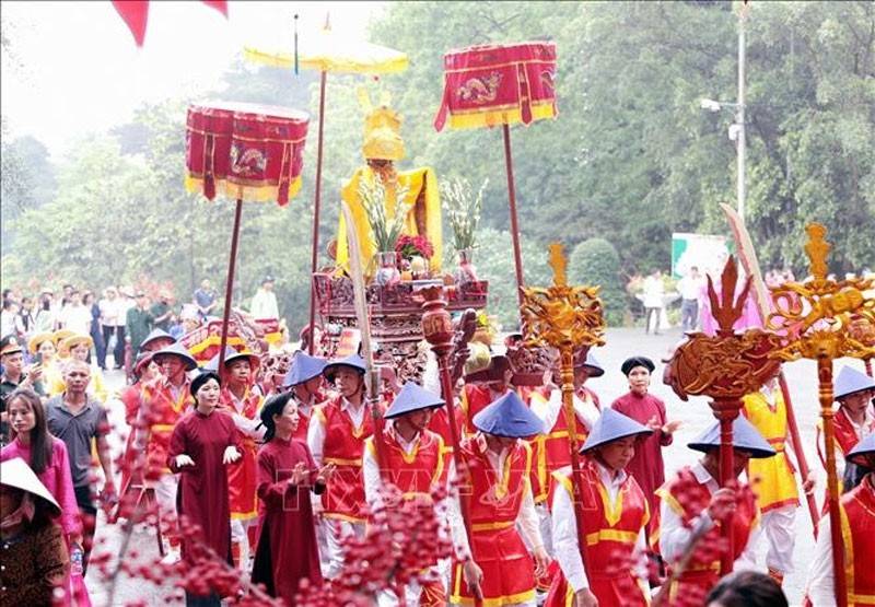 Lễ rước kiệu của các xã, phường về Khu di tích lịch sử Quốc gia đặc biệt Đền Hùng (Ảnh: TTXVN).