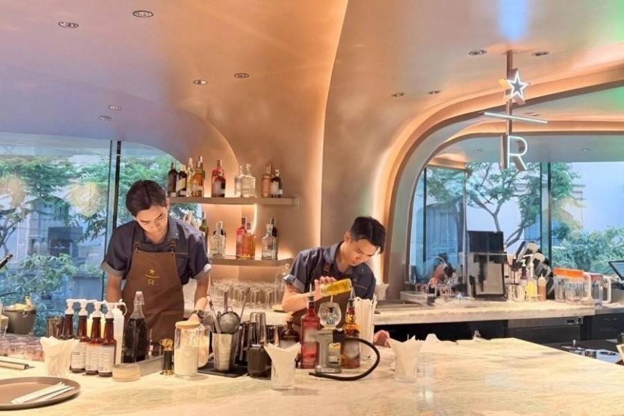 Chuỗi đồ uống “co mình” để giữ lợi nhuận