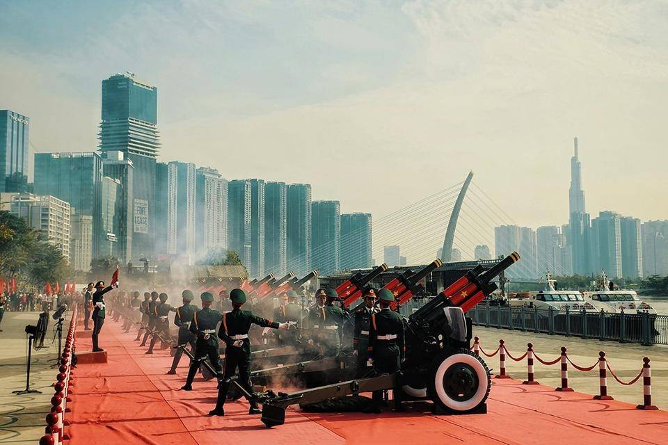 Công tác chuẩn bị đại lễ 30/4 được triển khai bài bản, hoành tráng với nhiều hoạt động cấp quốc gia, thể hiện sự đầu tư kỹ lưỡng và tầm vóc của ngày lễ trọng đại.