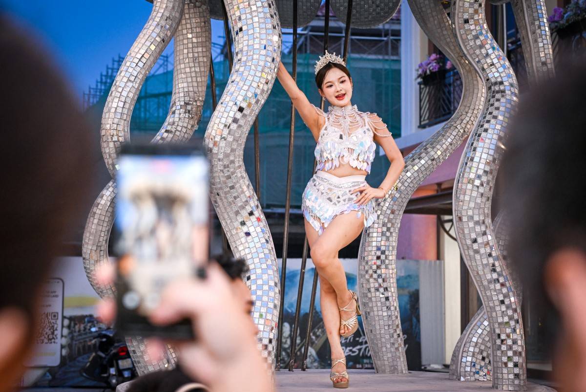 Cận cảnh lễ khai trương VUI-Fest Cát Bà: 