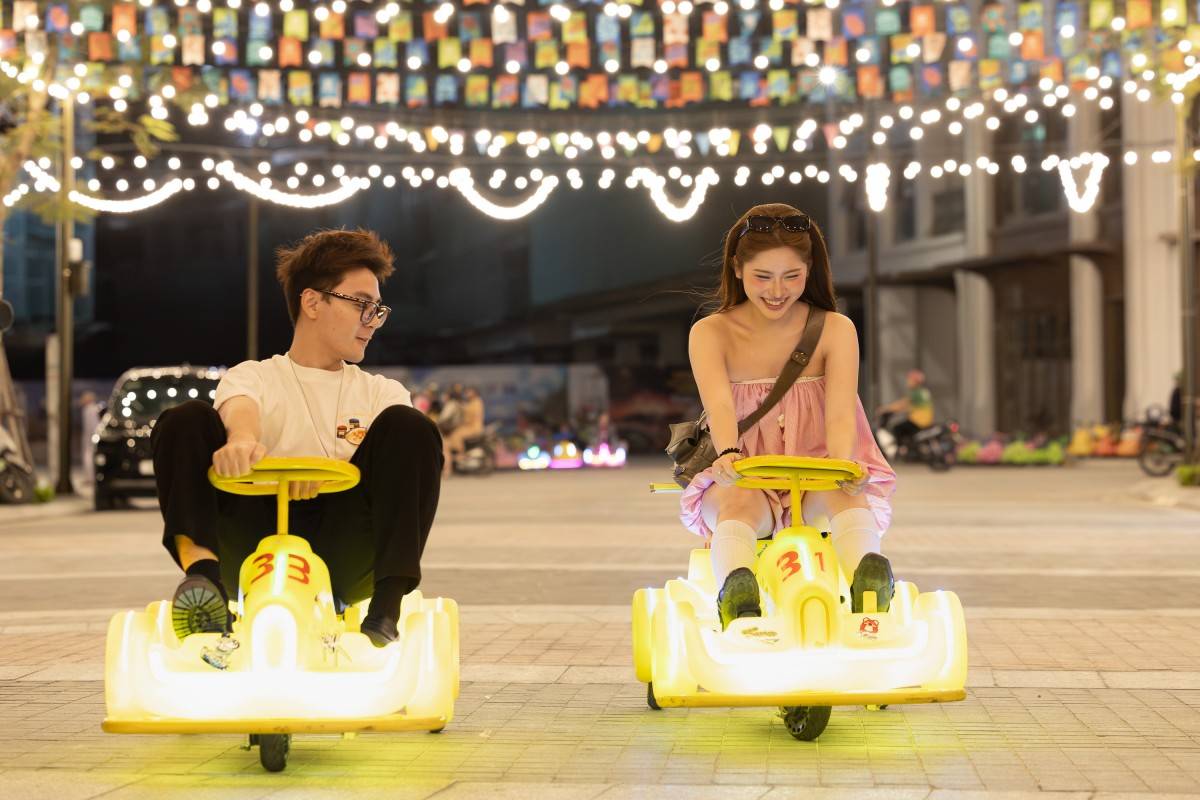 Cận cảnh lễ khai trương VUI-Fest Cát Bà: 