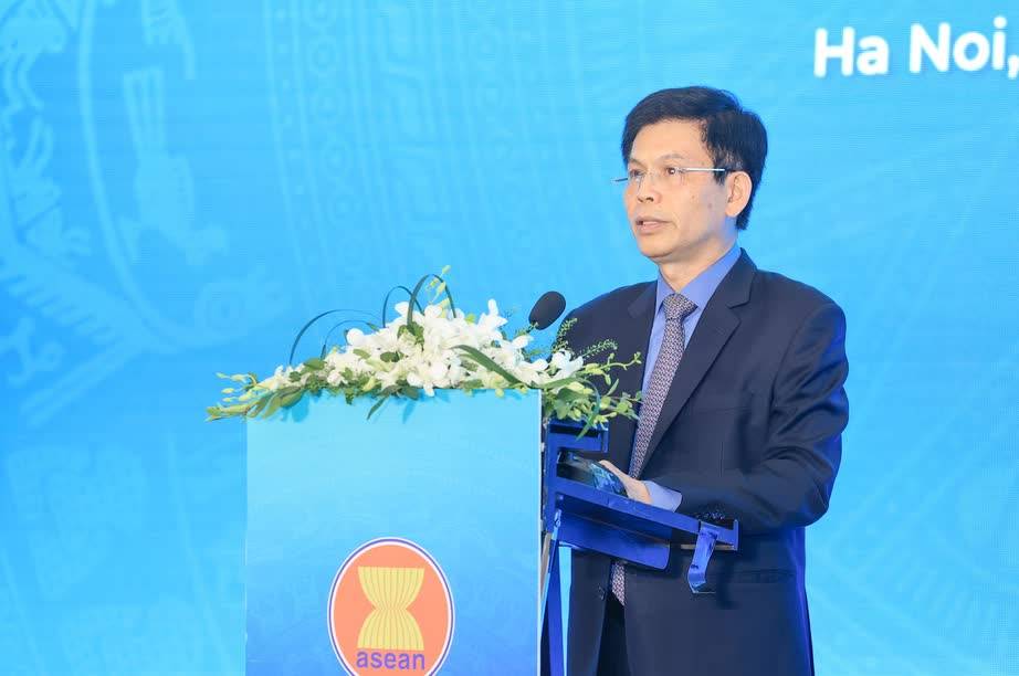 Thứ trưởng Bộ Xây dựng Lê Anh Tuấn:Hàng không ASEAN trước thách thức mới, tăng tốc thích ứng để bứt phá bền vững