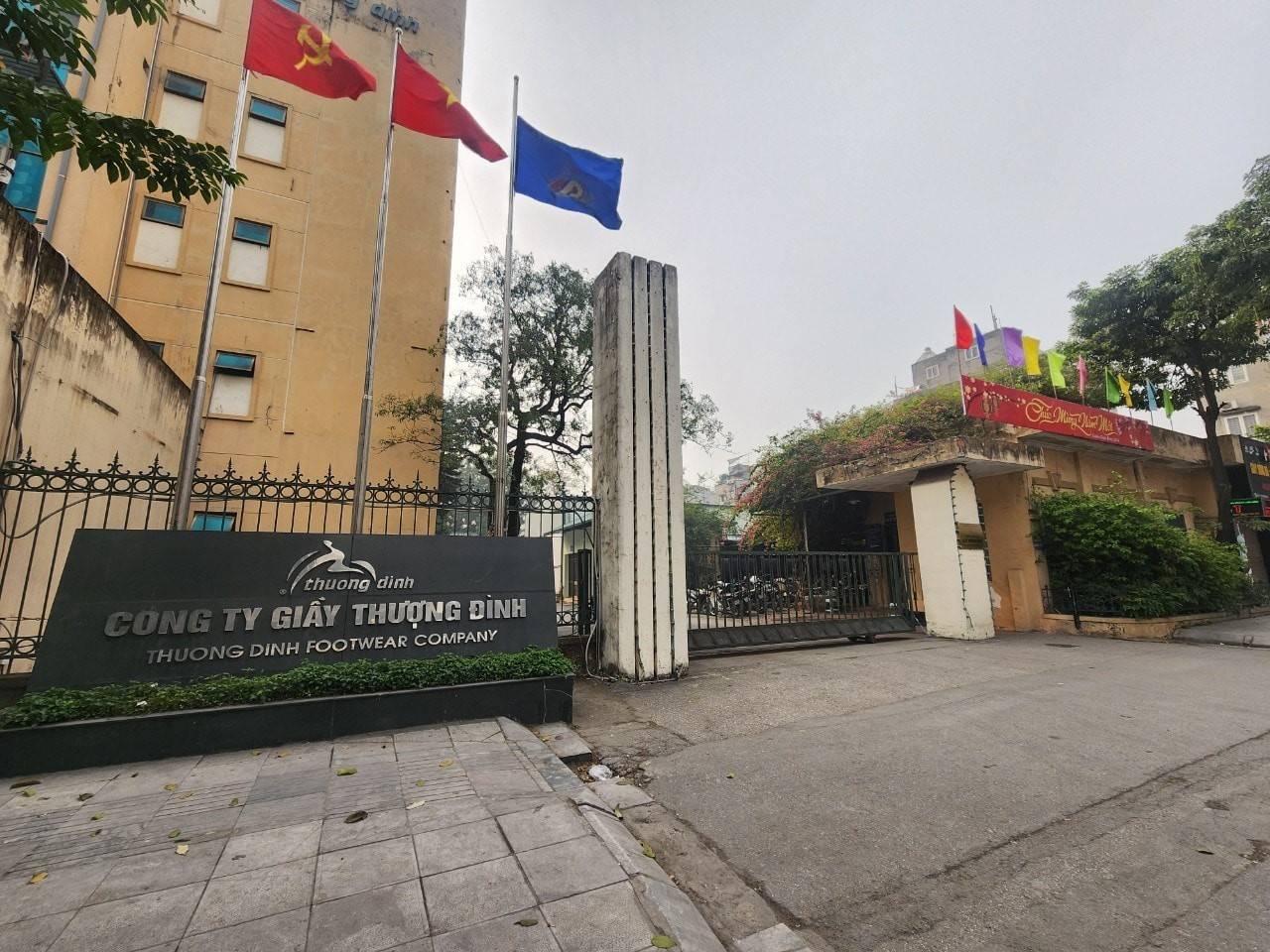 Giầy Thượng Đình tăng vốn “khủng” giữa áp lực tài chính và cảnh báo cổ phiếu