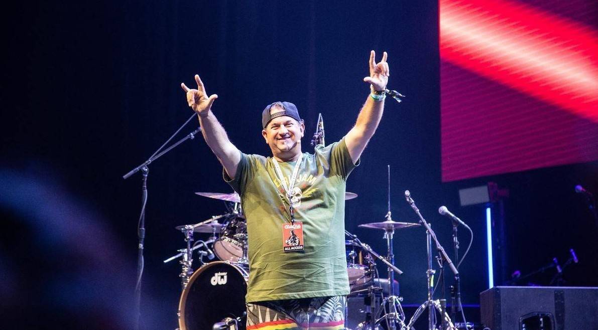 Từ xe cà phê ven đường đến tỷ phú: Cú lội ngược dòng của Travis Boersma