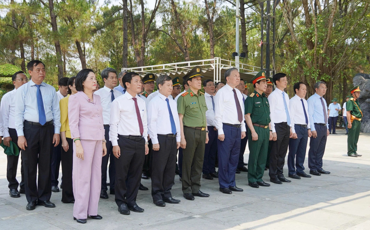 Tổng Bí thư, Chủ tịch nước Tô Lâm cùng lãnh đạo Đảng, Nhà nước dự Lễ Thượng cờ tại Hiền Lương – Bến Hải