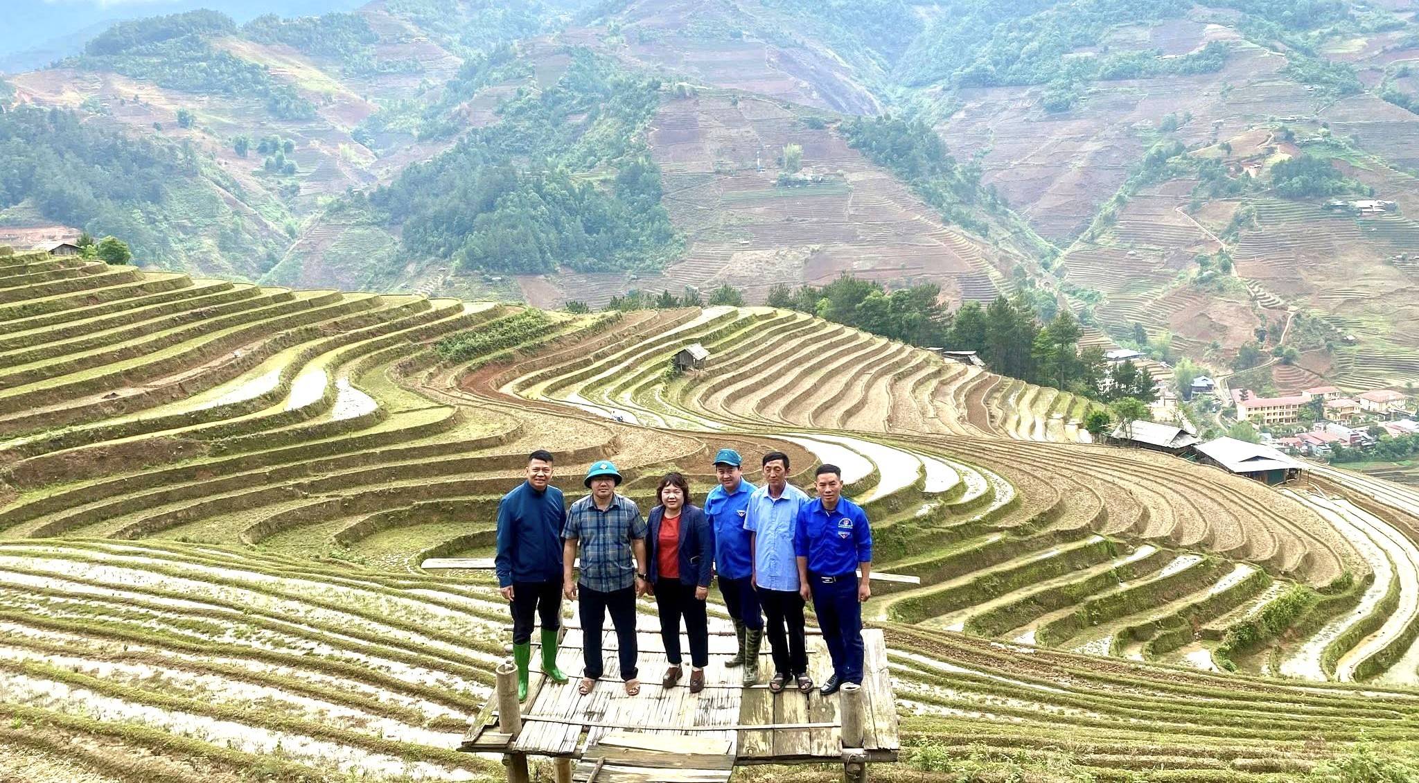 Lào Cai: Mù Cang Chải mùa nước đổ: Trải nghiệm chạy giữa ruộng bậc thang kỳ vĩ Tây Bắc