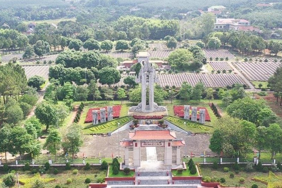 Quảng Trị khánh thành công trình tu bổ Nghĩa trang liệt sĩ Vĩnh Linh từ nguồn hỗ trợ Bộ Quốc phòng