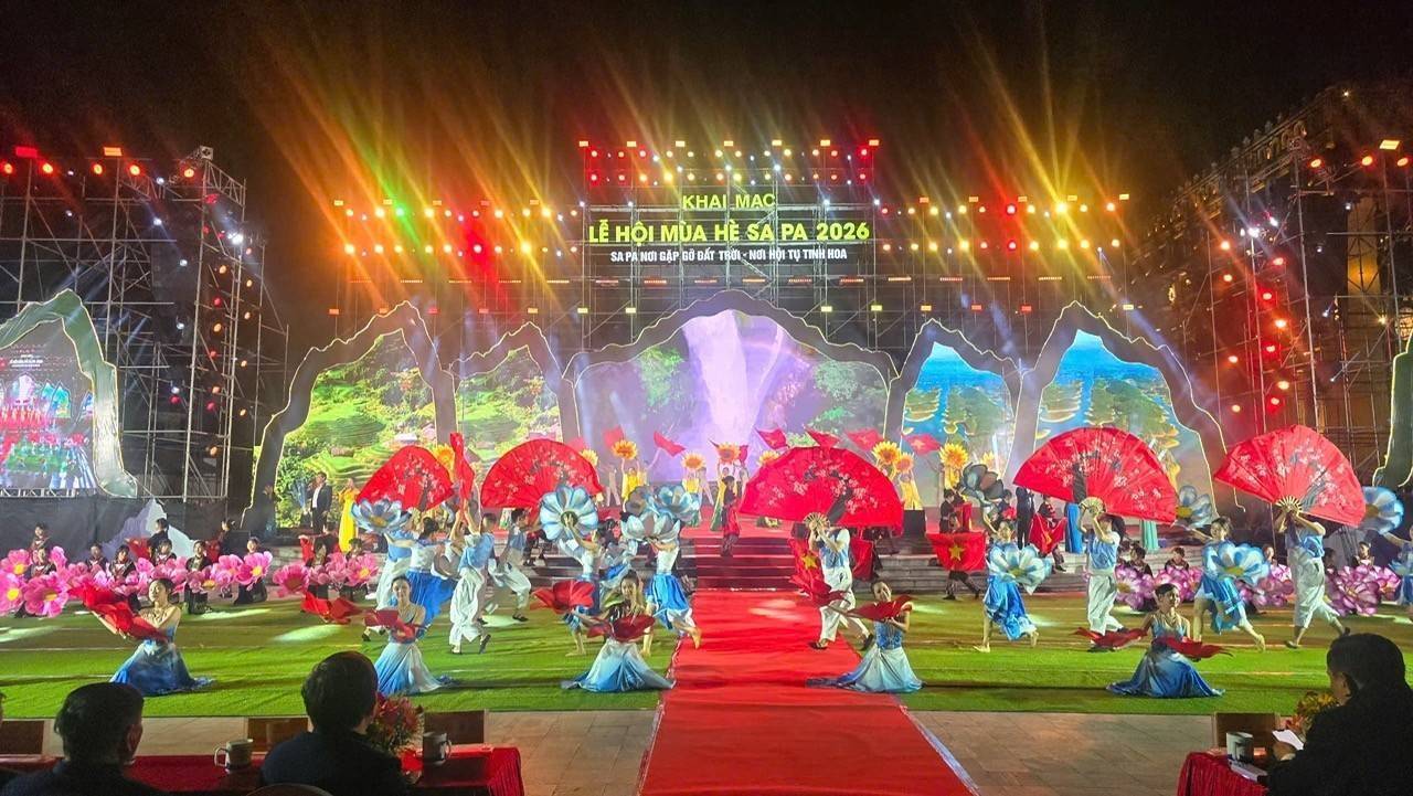 Lễ hội mùa hè Sa Pa bùng nổ sắc màu, mở màn mùa du lịch sôi động Tây Bắc