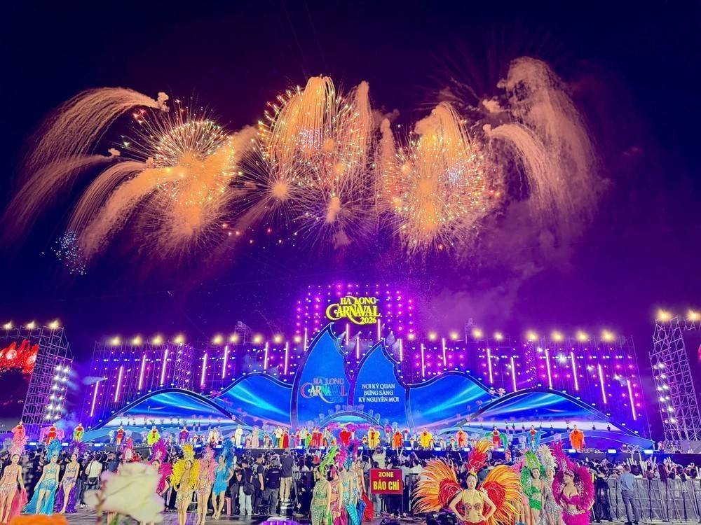 Carnaval Hạ Long 2026: Khi kỳ quan thức giấc trong đại tiệc ánh sáng và cảm xúc