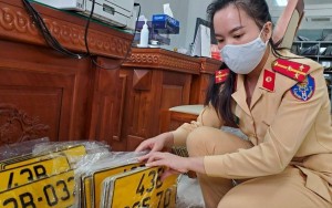 Cách xử lý nhanh rắc rối khi bán xe chưa thu hồi biển số