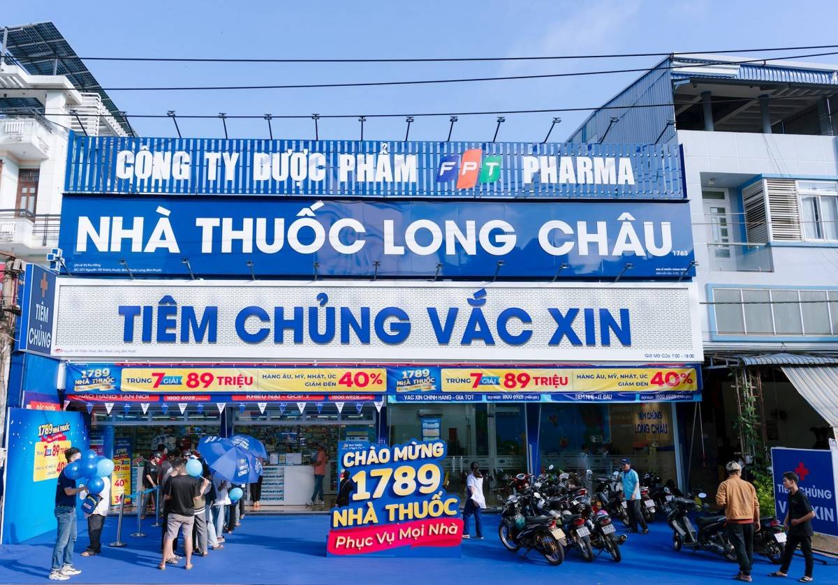 Chuỗi nhà thuốc Long Châu thu về hơn 1 vạn tỷ đồng chỉ trong 3 tháng đầu năm