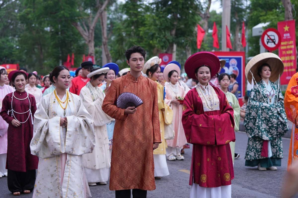 Rực rỡ sắc màu Lễ hội Hoa Phượng Đỏ 2026: Hải Phòng “thắp lửa” không gian văn hóa – nghệ thuật giữa lòng đô thị