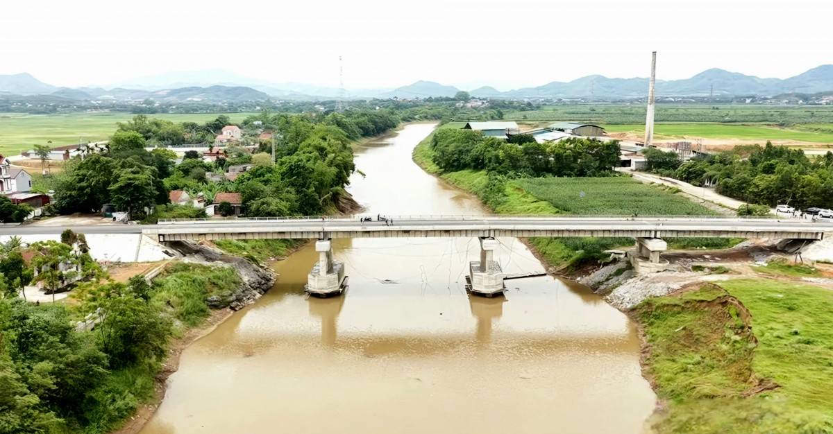 Phú Thọ: Cầu Tứ Mỹ thông xe kỹ thuật sau 2 năm sửa chữa