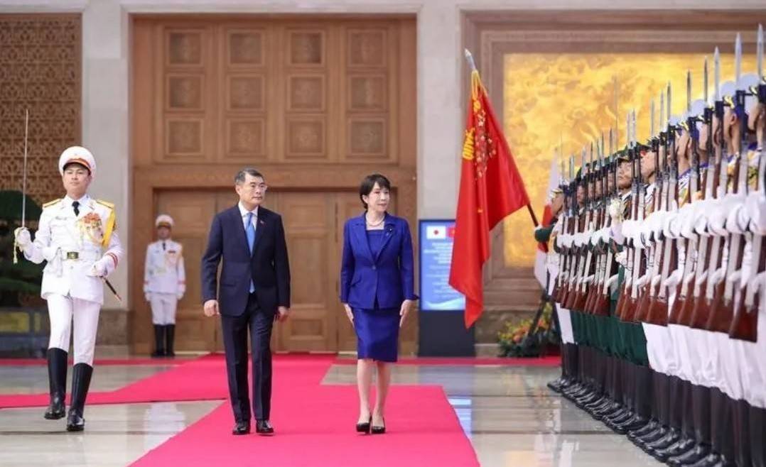 Thủ tướng Lê Minh Hưng chủ trì lễ đón cấp cao Thủ tướng Nhật Bản Takaichi Sanae