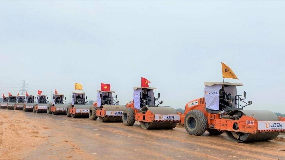 Thầu xây dựng Lizen tên đầy đủ là Công ty Cổ phần Lizen, mã cổ phiếu: LCG. Trải qua hơn 2 thập kỉ hoạt động, Lizen đã gặt hái cho mình những thành tựu riêng trong các lĩnh vực: Hạ tầng giao thông, Hạ tầng dân dụng – Công nghiệp – Năng lượng tái tạo và Bất động sản.
