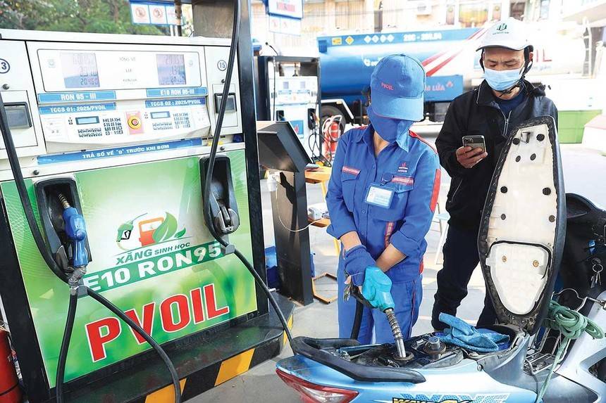 Việc đưa xăng E10 vào lưu hành sớm nhằm thực hiện theo chỉ đạo của Thủ tướng Chính phủ về đẩy nhanh triển khai xăng sinh học trong bối cảnh xung đột Trung Đông tạo ra khủng hoảng năng lượng toàn cầu lớn nhất từ năm 1970 đến nay.