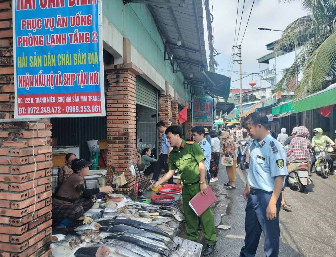 Thanh Hoá: Siết chặt quản lý kinh doanh hải sản tại Sầm Sơn trong mùa cao điểm du lịch
