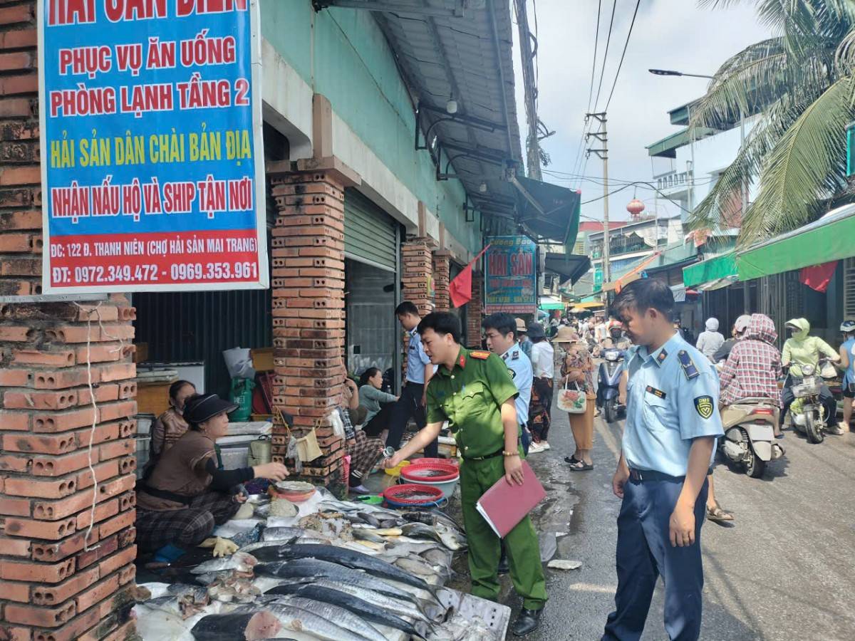 Thanh Hoá: Siết chặt quản lý kinh doanh hải sản tại Sầm Sơn trong mùa cao điểm du lịch