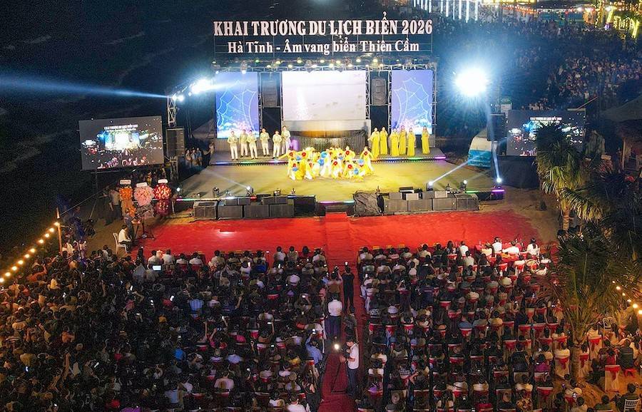 Hà Tĩnh khai trương du lịch biển 2025