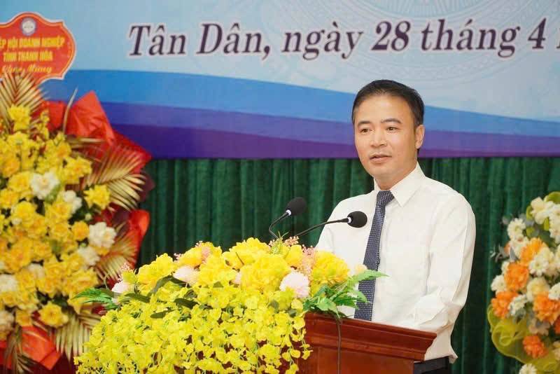 Phó Chủ tịch Hiệp hội Doanh nghiệp tỉnh Thanh Hoá Đới Sỹ Nam phát biểu chỉ đạo đại hội