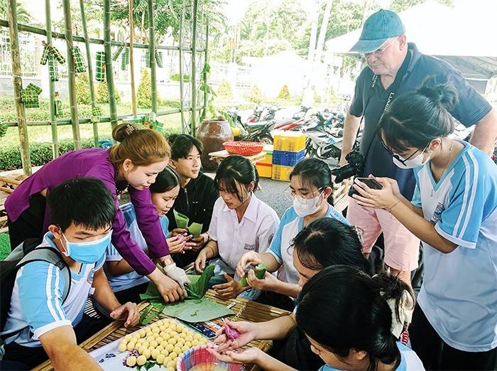 Cần Thơ đón khoảng 650.000 lượt khách dịp Giỗ Tổ Hùng Vương và Lễ hội Bánh dân gian Nam Bộ 2026